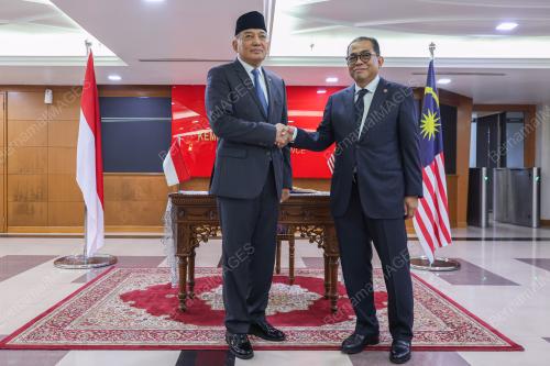 DATUK SERI KHALED NORDIN