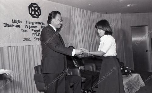 DR. NAWAWI MAT AWIN