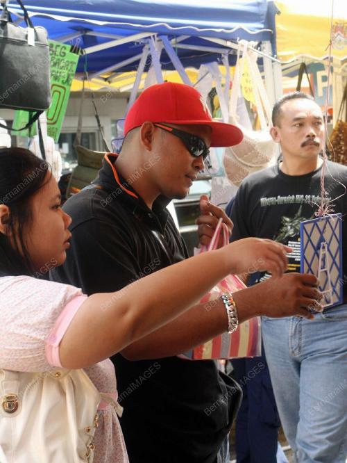 CERMIN MATA RAYA