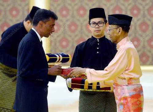 KL05_20092016_AGONG_PINGAT