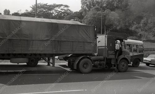 SEKATAN JALAN RAYA