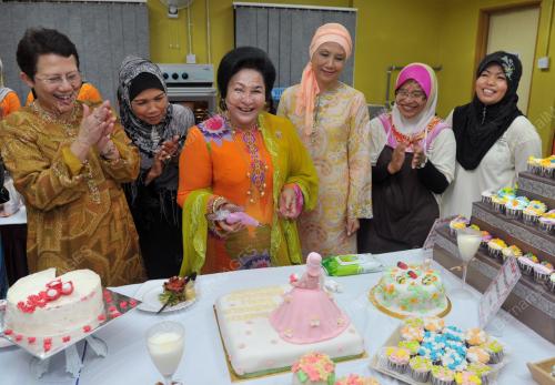 DATIN SERI ROSMAH MANSOR