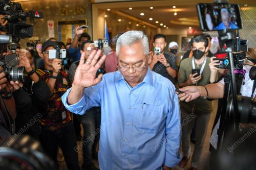 TAN SRI NOH OMAR