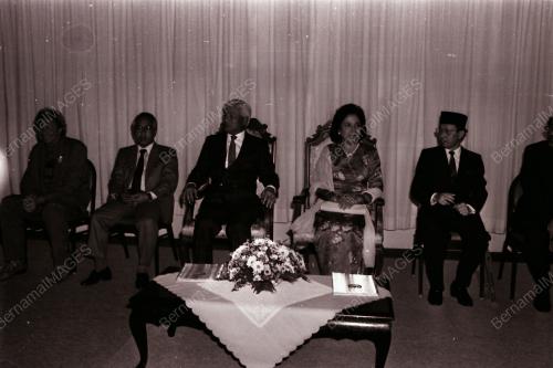 SULTAN AZLAN MUHIBBUDDIN SHAH