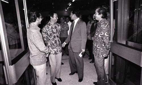 DR. MAHATHIR MOHAMAD