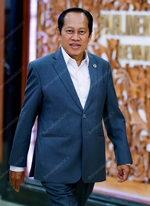 DATUK SERI AHMAD MASLAN