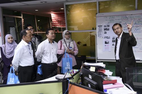 KL05_21112018_LAWATAN_BN201811194081