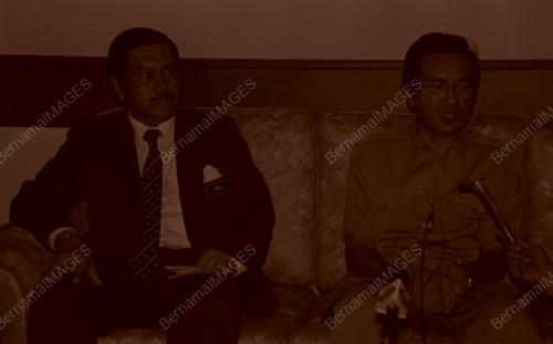 KL05_220390_KERAJAAN