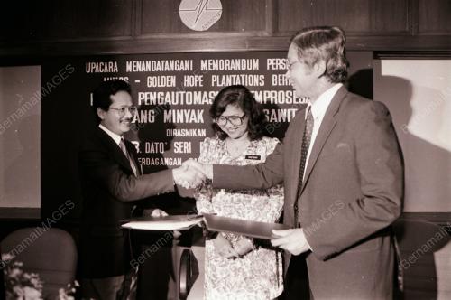 DATO' SERI RAFIDAH AZIZ
