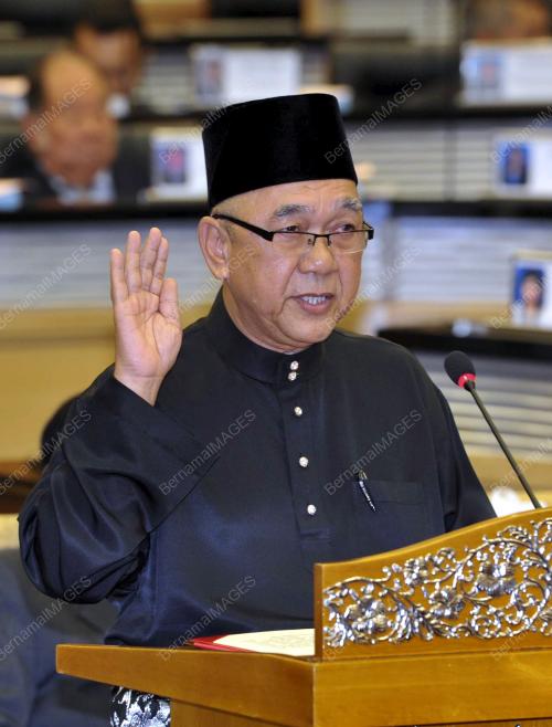 KL05_22062015_SENATOR