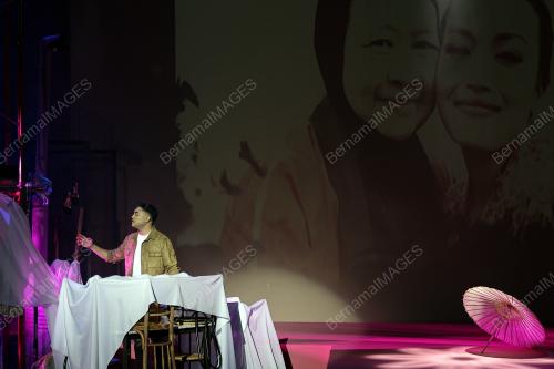 PEMENTASAN TEATER CIK ROS