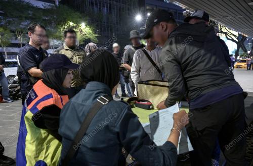 OPERASI DBKL JURUGAMBAR KLCC