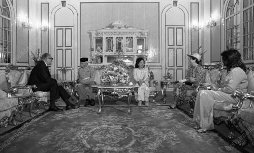 KL05_23012015_HADAP_AGONG