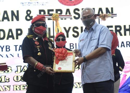 TAN SRI NOH OMAR