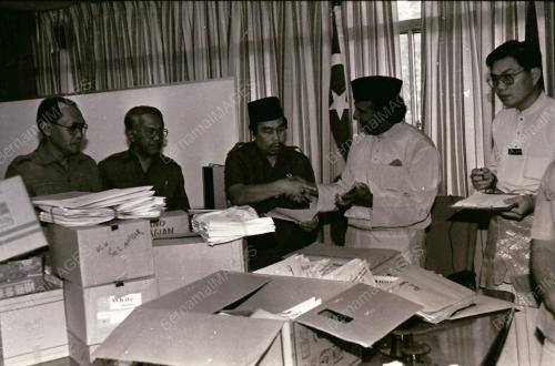 DATUK KADIR SHEIKH FADIL