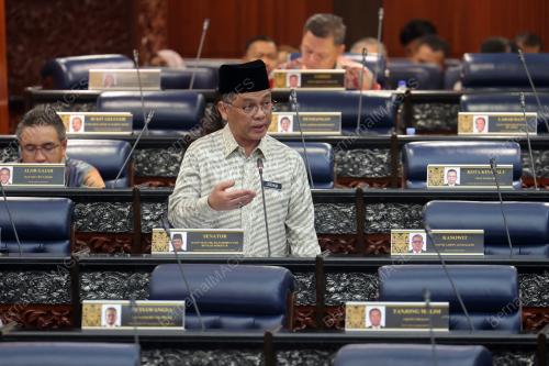 SENATOR DATUK DR MOHD NA'IM MOKHTAR