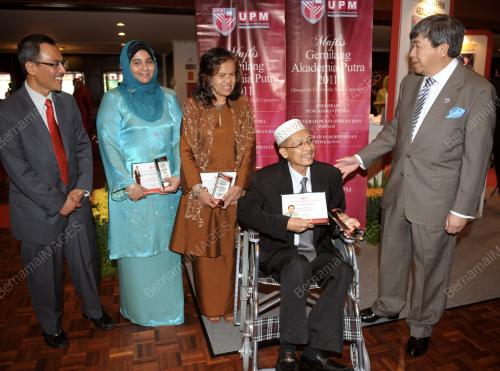 KL05_23052012_UPM_ANUGERAH1