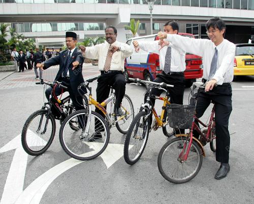 ANGGOTA PARLIMEN