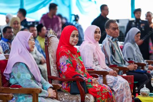 RAJA PERMAISURI AGONG RAJA ZARITH SOFIAH