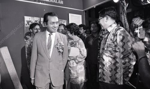 DR. MAHATHIR BIN MOHAMAD