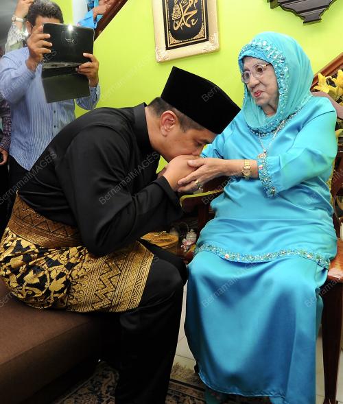 KL05_23092014_AZMIN