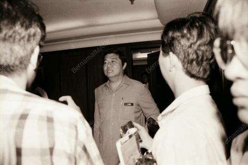 DATUK SERI DR. LING LIONG SIK