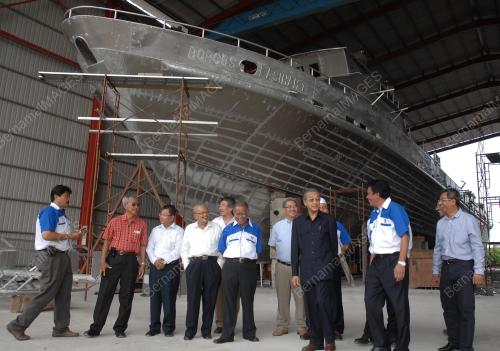 TUN MAHATHIR MOHAMAD