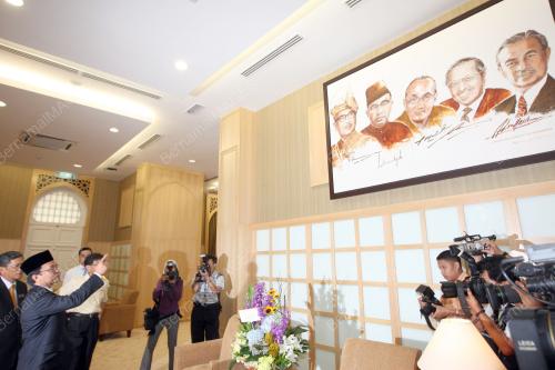 SHAFIE APDAL