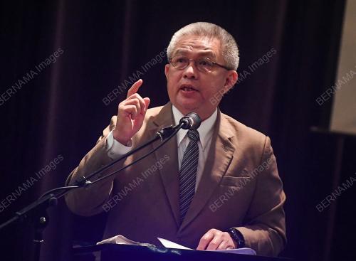 DATUK SERI DR ADHAM BABA