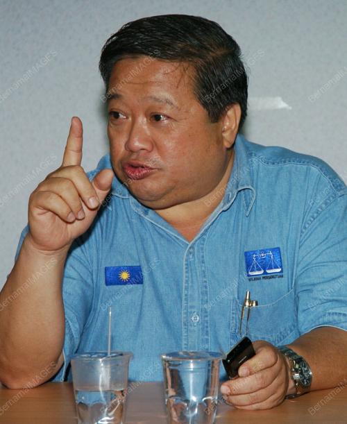 DR LEE CHONG MENG