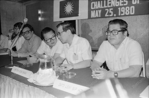 LEE SAN CHOON MELANCARKAN MCA WILAYAH