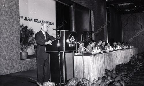 DR. MAHATHIR BIN MOHAMAD
