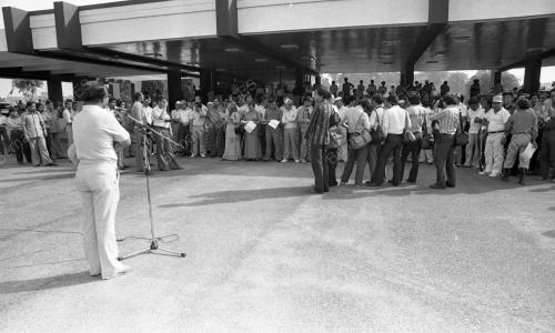 GOTONG-ROYONG DI PARLIMEN