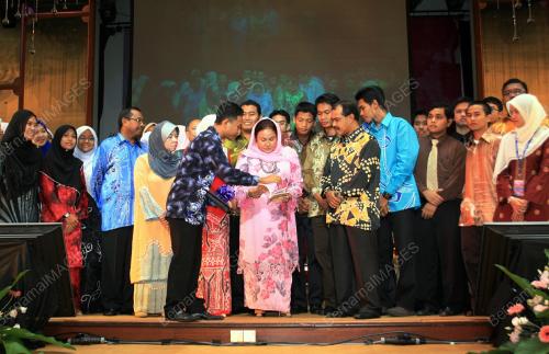 ROSMAH MANSOR