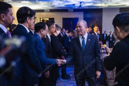 DATUK SERI FADILLAH YUSOF