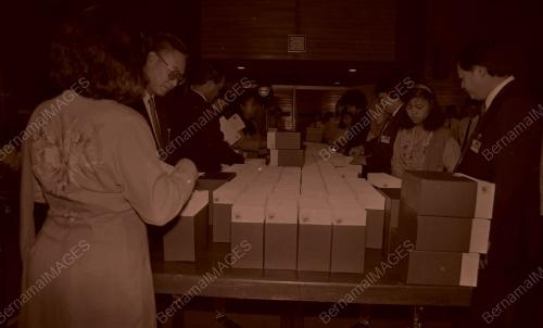 KL05_260690_EON