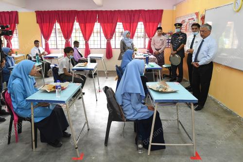 AL-SULTAN ABDULLAH RI'AYATUDDIN AL-MUSTAFA BILLAH SHAH