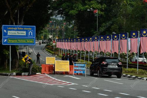 MESYUARAT KHAS PENGGAL KETIGA PARLIMEN KE-14