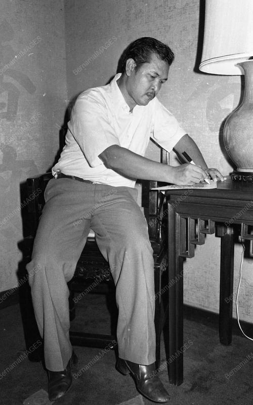 PERSIDANGAN KELAPAN TAHA
