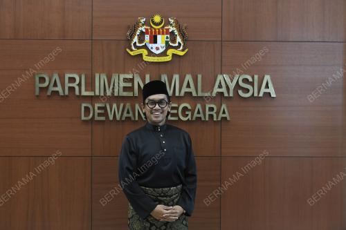 DATUK ARMAN AZHA ABU HANIFAH