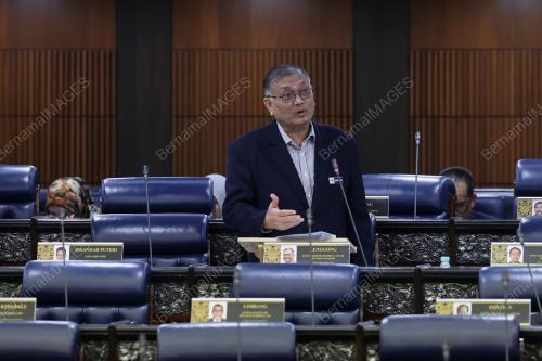 DATUK SERI DR SHAMSUL ANUAR NASARAH