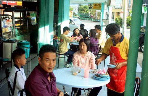ROUNDUP TAHUN BARU CINA