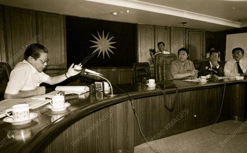 KL05_270390_MESYUARAT
