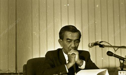 KL05_270390_SIDANG_AKHBAR