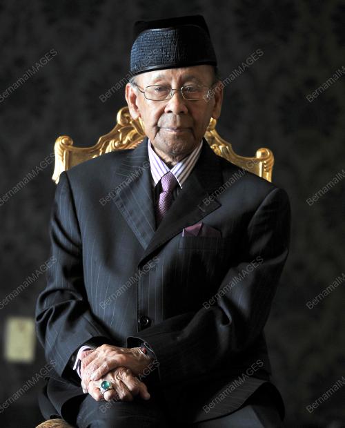 KL05_27062012_AGONG_RAJA