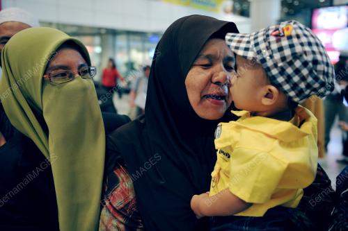 KL05_27082013_PELAJAR_TIBA