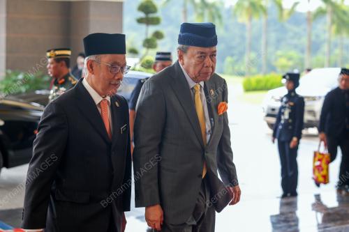 SULTAN SHARAFUDDIN IDRIS SHAH