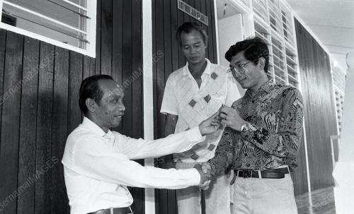 KL05_280690_SERAH_KUNCI