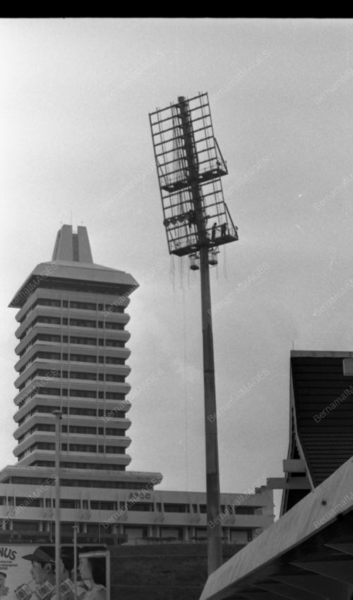 KL05_29012015_PASANG_LAMPU