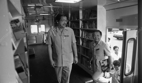 KL05_29012015_PERPUSTAKAAN_BERGERAK